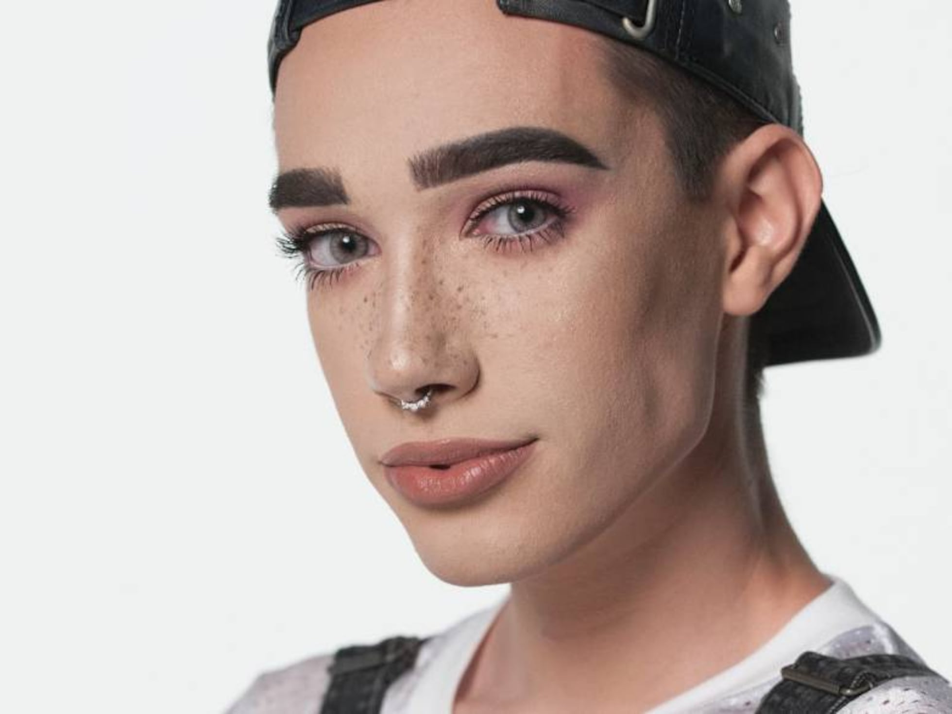máscara de cílios masculina